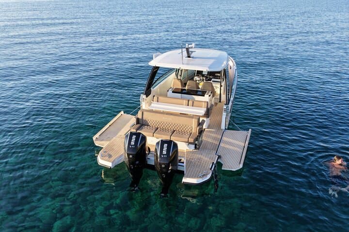 Speed Boat to Tavolara & Molara: Private 8-Hour Sardinia Coastal Cruise photo 1