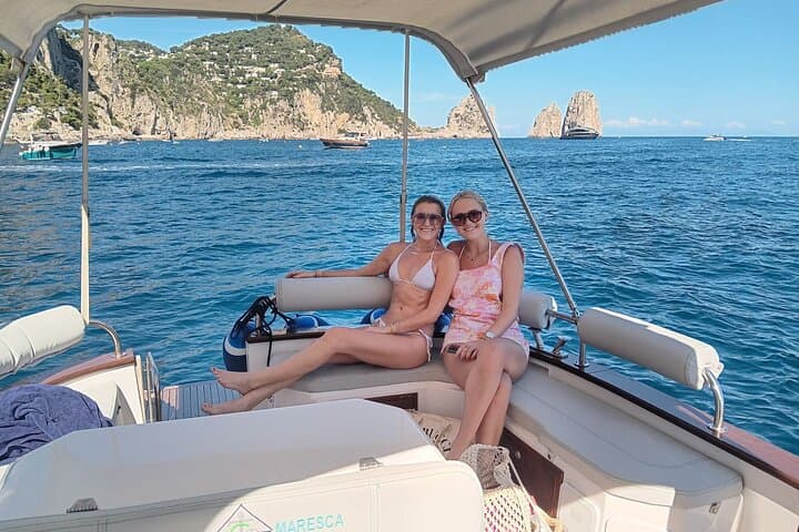 Private Capri Boat Tour from Positano: Nerano Lunch & Snorkeling photo 5