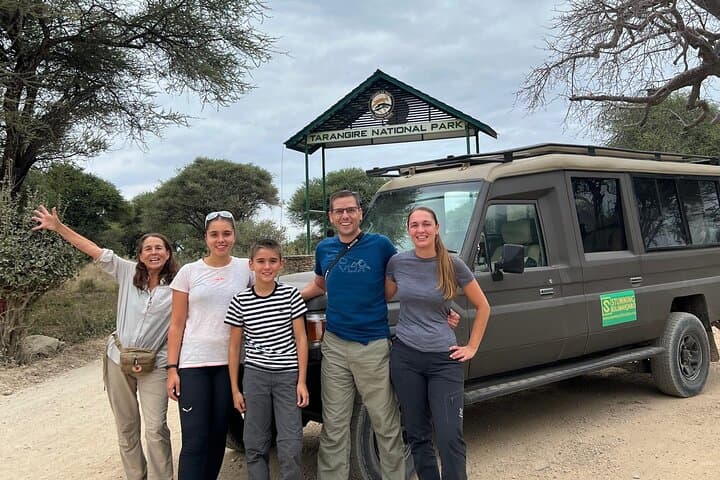 5-Day Great River Crossing Migration Safari — Serengeti & Ngorongoro photo 4