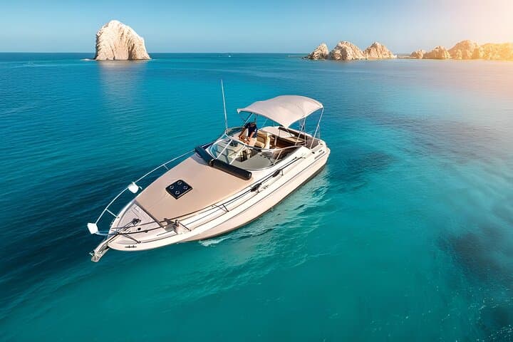 Private Cabo Yacht Cruise & Snorkeling at Land's End
