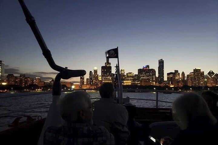 Sunset Fireboat Happy Hour Cruise on Chicago's Lake and River photo 2