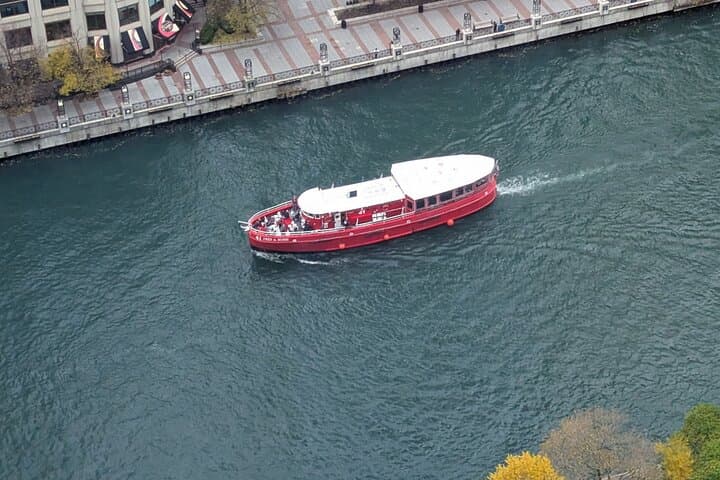 Sunset Fireboat Happy Hour Cruise on Chicago's Lake and River photo 5