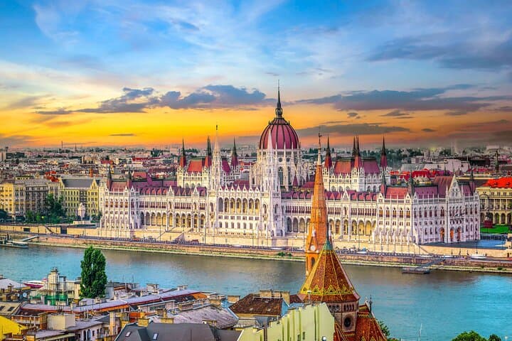 Self-Guided Budapest Walking Tour: See Parliament, Chain Bridge & St. Stephen’s Basilica in 2–3 Hours photo 6