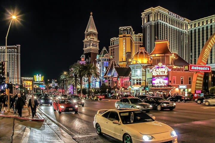 Private LA Chauffeur City Tours: Luxury Custom Itineraries & VIP Service photo 2