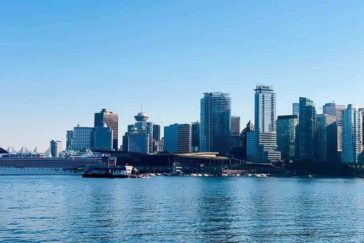 Exclusive Luxury Small Group Tour of Vancouver: Stanley Park, Gastown & Granville Island