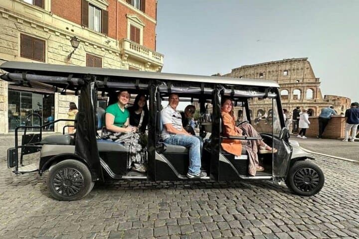 Explore Rome in 2 Hours: Golf Cart Tour from Colosseum to Janiculum Hill photo 2