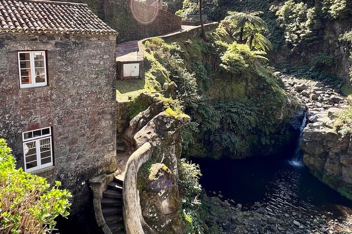 Trails of Waterfalls and Ancient Mills: São Miguel Day Hike to Ribeira dos Caldeirões photo 4