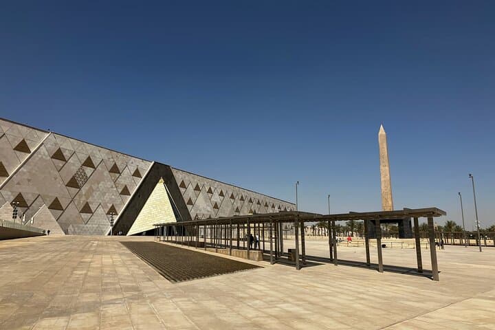 Private Day Tour to Cairo from Hurghada: Pyramids, Egyptian Museum & Khan El-Khalili photo 3