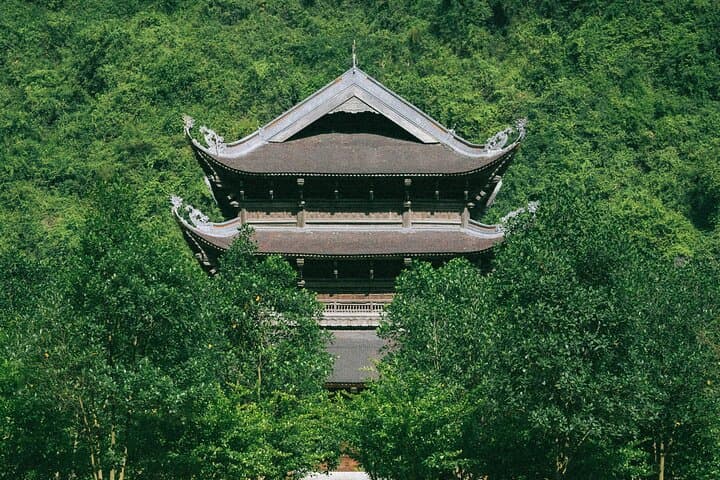Ninh Binh Discovery: Full-Day from Hanoi to Trang An, Hoa Lu & Mua Cave