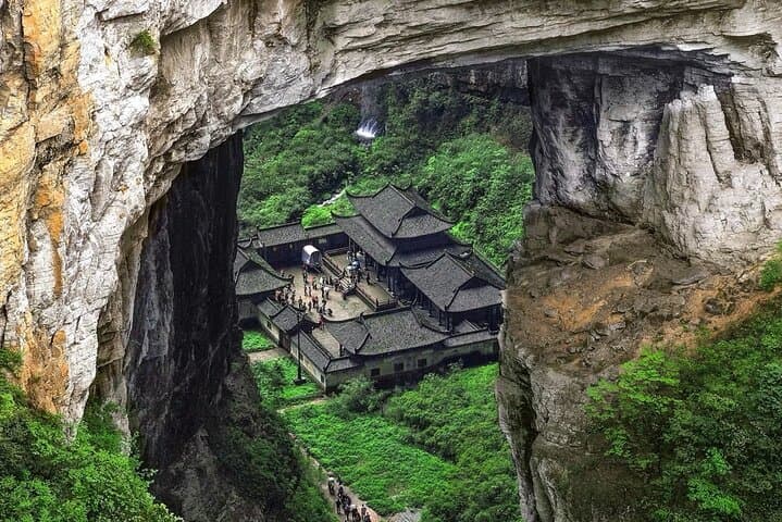 Private Day Tour to Wulong's Three Natural Bridges & Longshuixia Gorge