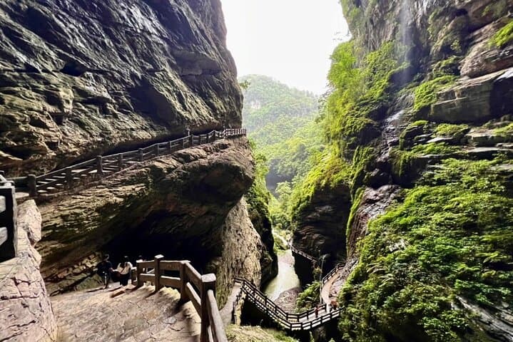 Private Day Tour to Wulong's Three Natural Bridges & Longshuixia Gorge photo 5