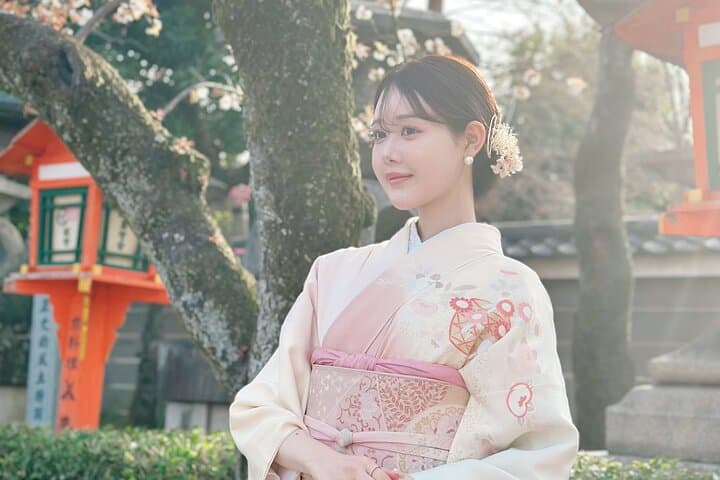 Kyoto Gion Kimono & Yukata Experience for Families at WARGO