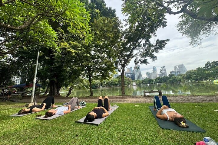 Morning Outdoor Yoga at Lumphini Park — Bangkok’s Urban Breathwork photo 5