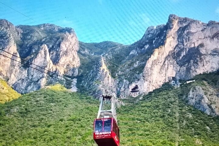 Grutas de García: Cable Car to 1100m & Guided Cave Exploration