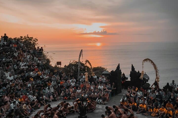 Uluwatu Beach and Cliff Luxe Tour: 5 Beaches, Cliffs, BBQ & Kecak Dance photo 6