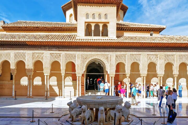 Alhambra & Generalife: Skip-the-Line Entry to the Nasrid Palaces in Granada