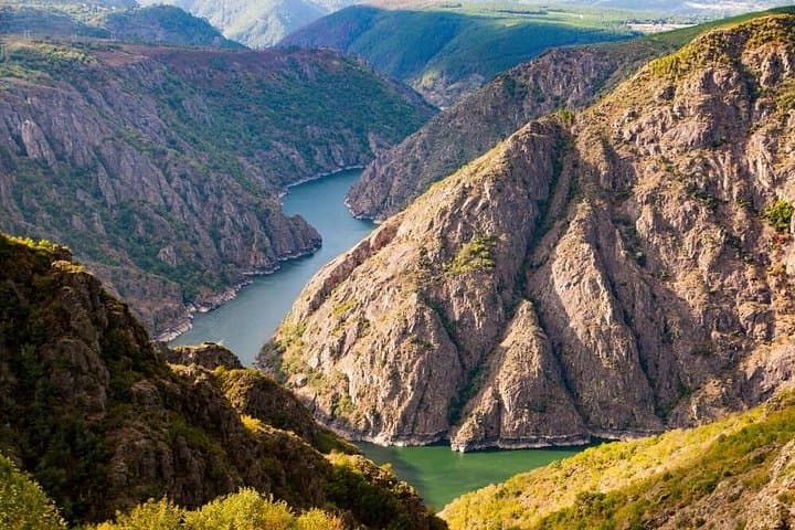 Ribeira Sacra Private Tour: Sil Canyon Catamaran, San Pedro de Rocas & Allariz photo 2