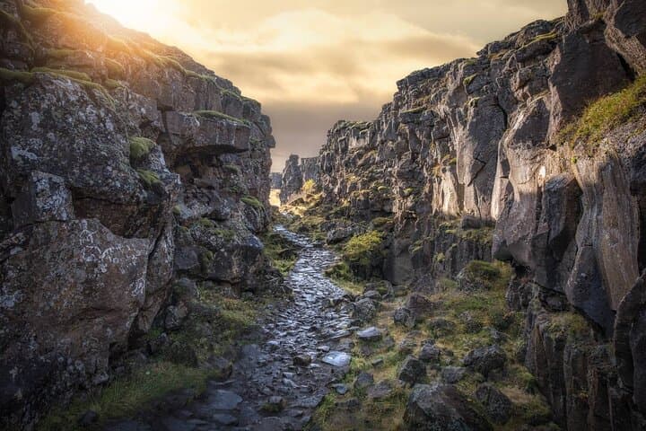 Golden Circle Day Trip: Þingvellir, Geysir, Gullfoss & Laugarás Lagoon photo 6