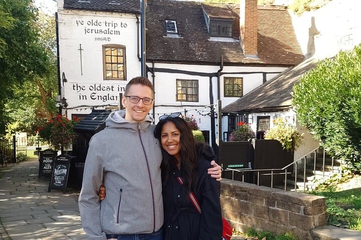 Private Nottingham Walking Tour: 90-Minute Guided Walk Through History and Caves