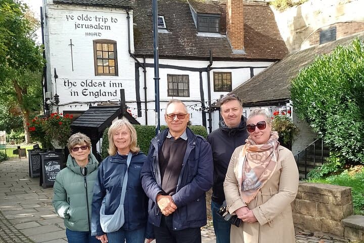 Nottingham City Centre Walking Tour: 90-Minute Historical & Cave Highlights photo 6