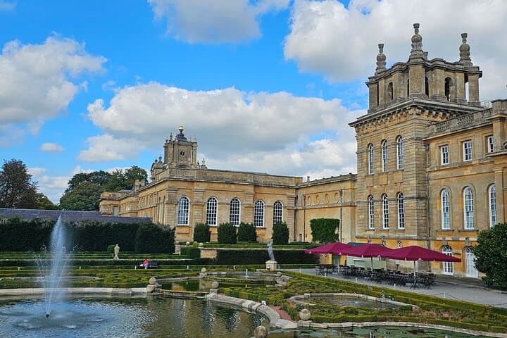 Roadside Majesty: Southampton to Heathrow Transfer with Blenheim Palace Stop