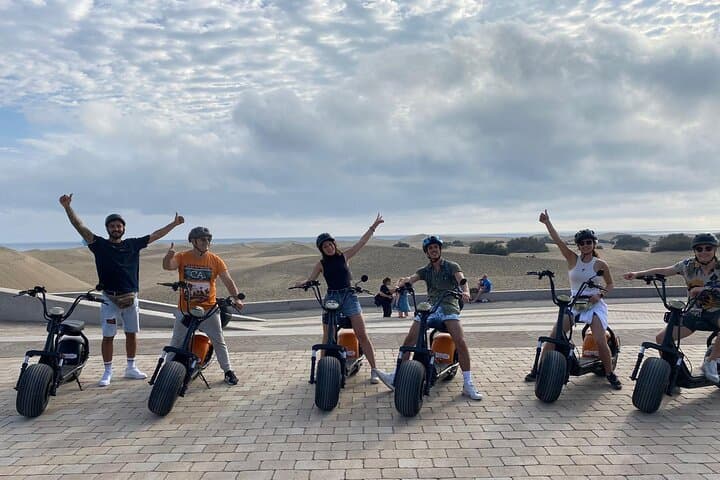 Explore Maspalomas by Two-Seater E-Scooter: Playa del Inglés to Meloneras photo 2