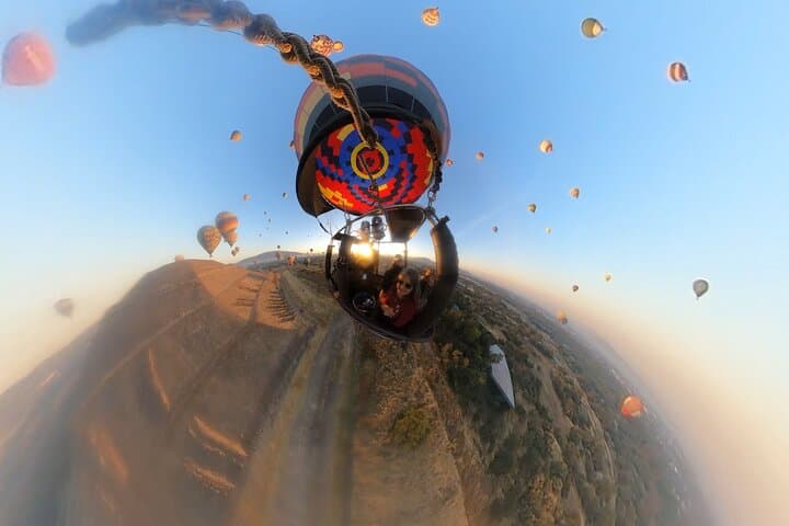 Sunrise Hot Air Balloon Over Teotihuacan: Flight, Cave Breakfast & Ruins photo 5