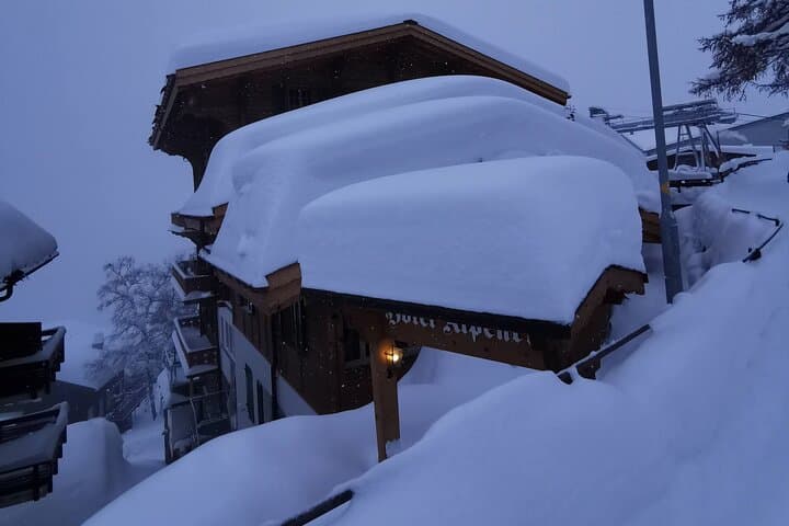 Mürren Night Sledging & Alpine Fondue — Jungfrau Evening Adventure photo 4