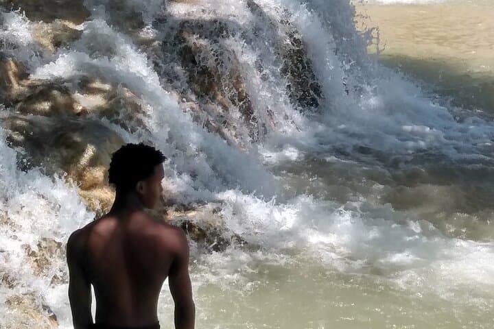 Blue Hole & Dunn's River Falls: Private Day Trip from Kingston photo 3