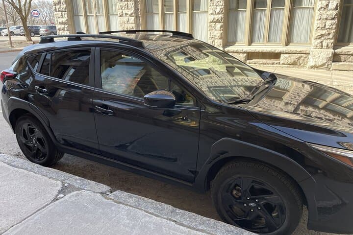 Québec City YQB Airport Transfer with Local Guide and AWD Comfort