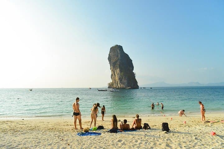 Krabi 7 Islands Sunset: Big-Boat Snorkel, BBQ Dinner & Bioluminescent Swim photo 5