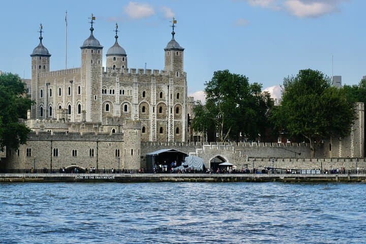London Half-Day Tour: Foot, Bus, Tube & Thames Boat Highlights photo 1