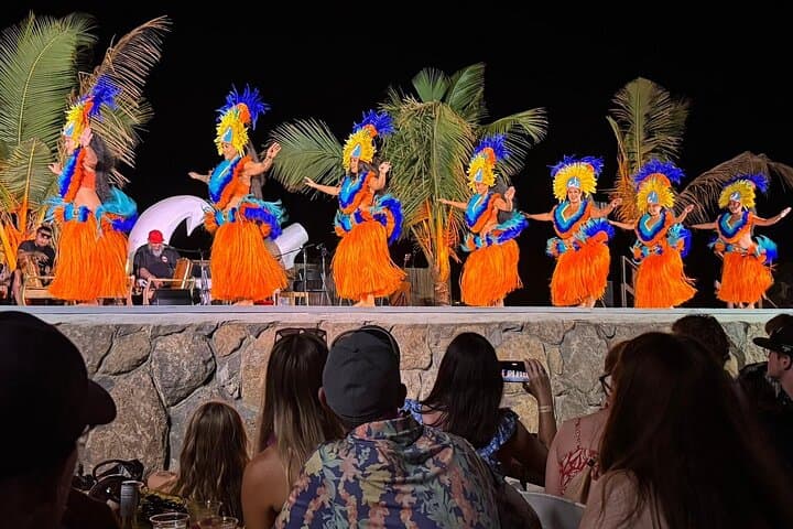Hawaii Polynesian Luau: Island Feast, Hula & Fire Knife Show in Oahu photo 5