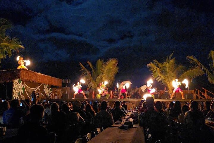 Hawaii Polynesian Luau: Island Feast, Hula & Fire Knife Show in Oahu photo 4