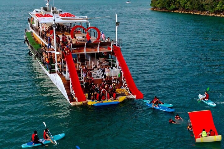 Sunset Dinner Cruise Langkawi: BBQ Buffet, Sea Jacuzzi & Live Entertainment