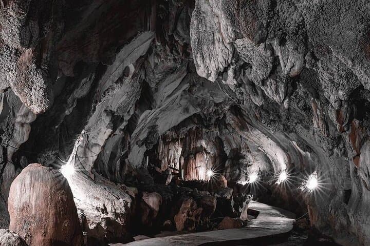 Vang Vieng Kayak and Zipline Day Trip to Blue Lagoon and Caves photo 5
