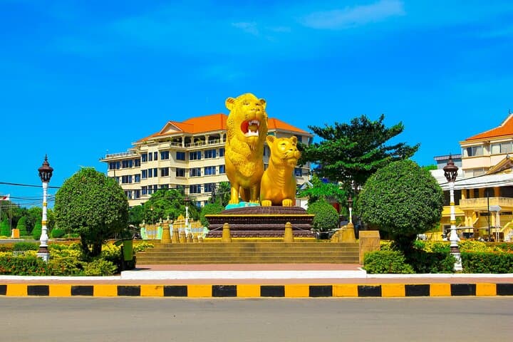 Sihanoukville Highlights Private Shore Tour: 4-Hour Cultural & Beach Excursion photo 2