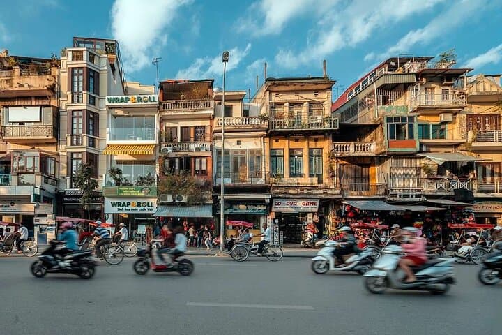 Private Hanoi Walking Tour: Explore Old Quarter & Iconic Train Street photo 3