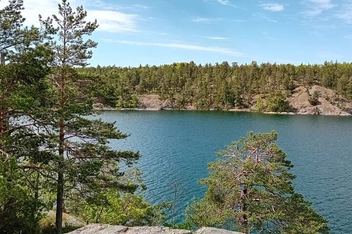 Backpacking Tyresta: 2-Day Overnight Hike from Stockholm photo 4
