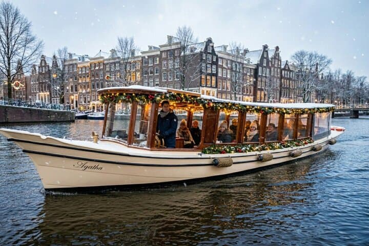 Amsterdam All-Inclusive 90-Minute Heated Canal Cruise with Captain Jack