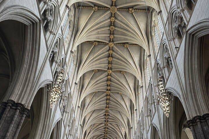 Westminster Abbey and St Margaret's Private Guided Tour photo 2