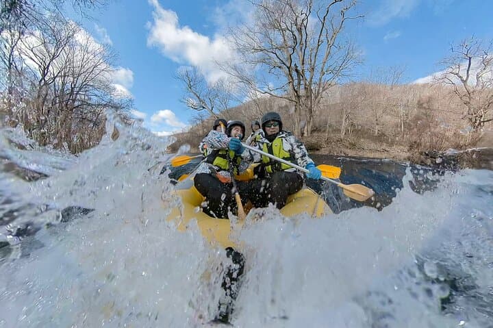 Winter Rafting on the Chitose River: Snow Views & Wildlife Near New Chitose Airport
