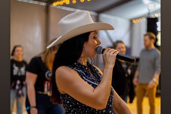 Private Dance Lesson Near Grand Ole Opry: Learn Nashville Line Dances with an Off-Broadway Pro photo 6