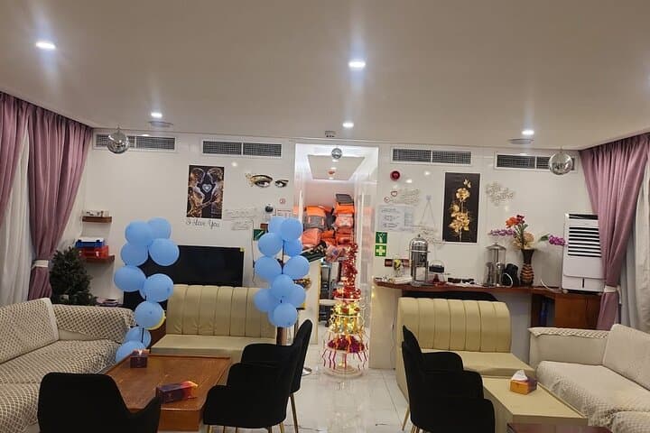 Dinner Luxury Glass Cruise on Dubai Canal: Buffet, Live Shows & Night Views photo 2