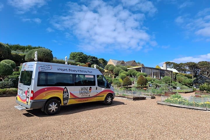 Waiheke Best Cellar Tour: Boutique Wineries, Scenic Drives & Tastings