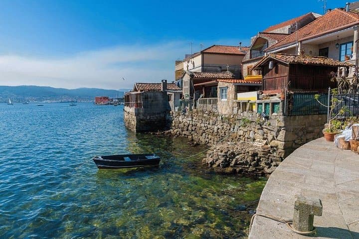 Rías-Baixas-Private-Day-Trip-from-Santiago-with-Catamaran-and-Mussel-Tasting photo 4