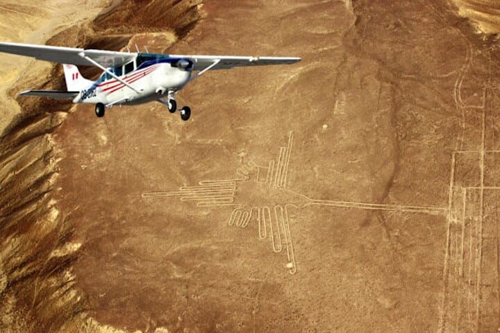 Fly the Nazca Lines and Sandboard Huacachina: Day Trip from Lima