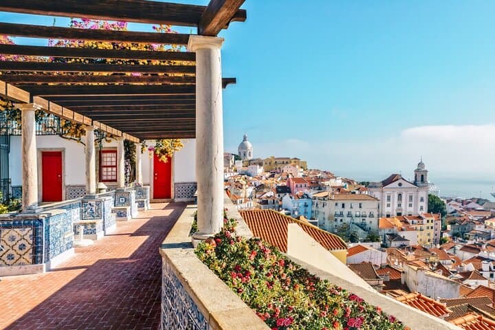 Lisbon After-Flight 3-Hour Guided Tour: Alfama, Chiado & Miradouros photo 5