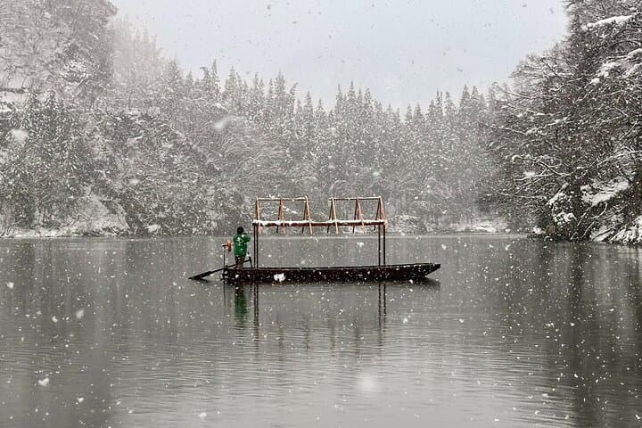 Winter Kotatsu Boat on the Tadami River: Private Mugenkyo Experience in Oku-Aizu