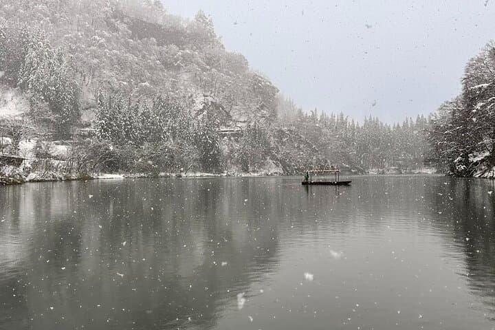 Winter Kotatsu Boat on the Tadami River: Private Mugenkyo Experience in Oku-Aizu photo 2